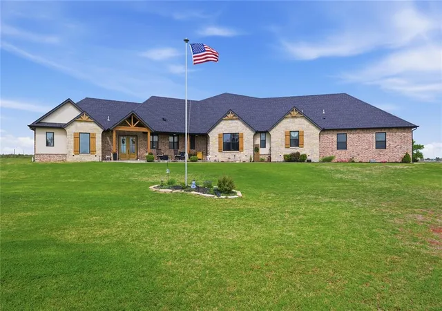Single family home for sale at 579 N Cemetery Rd, Tuttle, OK 73089 | MLS# 1223989