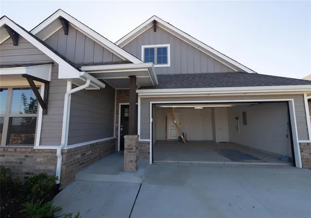 Photo 1 of Single family home for sale at 805 Nimblewill Ln, Choctaw, OK 73020 | MLS# 1224033 | Listing updated on 2026-09-11
