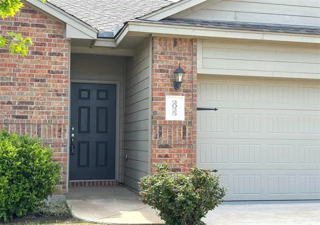 Photo 1 of Sale Pending at 2025 Scarlet Cir, El Reno, OK 73036 | MLS# 1224899 | Listing updated on 2026-09-14