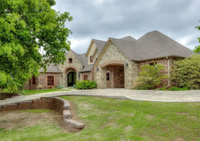 Photo 3 of Single family home for sale at 3600 Winding Lake Cir, Arcadia, OK 73007 | MLS# 1225904 | Listing updated on 2026-09-12