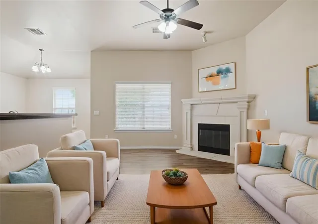 Photo 3 of Single family home for sale at 628 Inverleith Cir, Yukon, OK 73099 | MLS# 1226272 | Listing updated on 2026-09-12