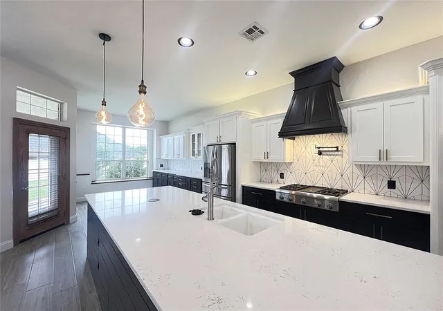 Photo 4 of Single family home for sale at 16700 Brewster Ln, Edmond, OK 73012 | MLS# 1226527 | Listing updated on 2026-09-15