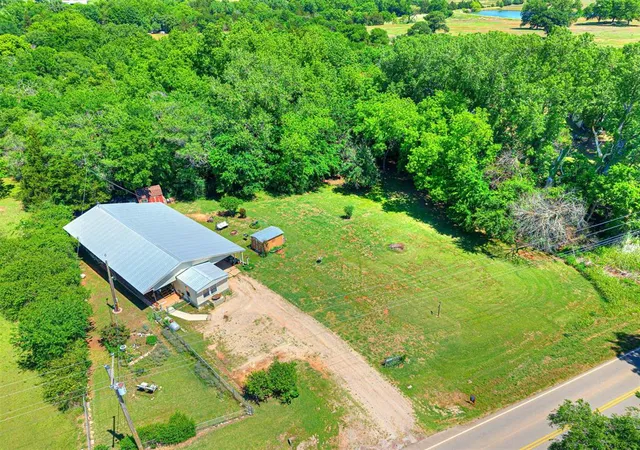 Photo 4 of Single family home for sale at 9201 E Slaughterville Rd, Lexington, OK 73051 | MLS# 1226793 | Listing updated on 2026-09-15