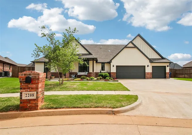 Photo 4 of Single family home for sale at 2208 W Earl Dr, Mustang, OK 73064 | MLS# 1226799 | Listing updated on 2026-09-16