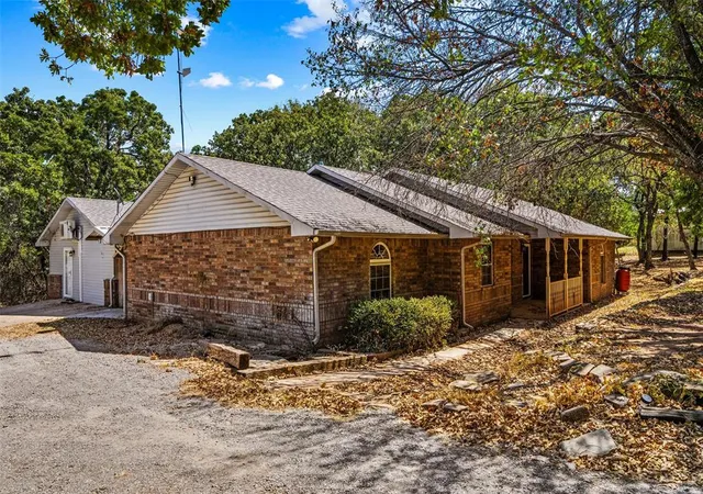 Photo 4 of Single family home for sale at 169888 Deer Crk Rd, Marlow, OK 73055 | MLS# 1227357 | Listing updated on 2026-09-16