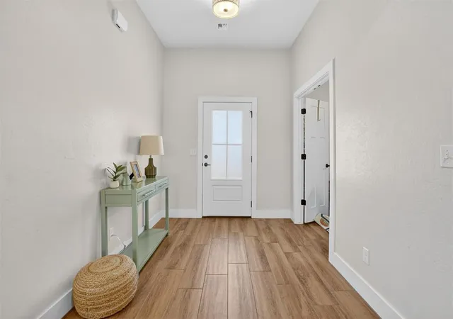 Photo 3 of Sale Pending at 706 Sheryl Ln, Altus, OK 73521 | MLS# 1228004 | Listing updated on 2026-09-30