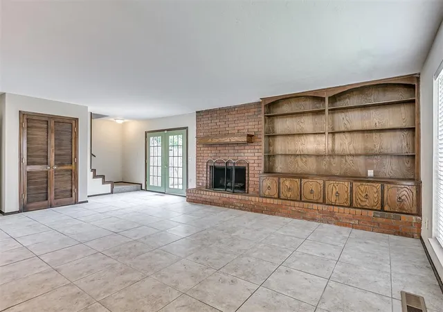 Photo 3 of House for sale at 6101 NW Gaelic Glen Dr, Oklahoma City, OK 73142 | MLS# 1228012 | Listing updated on 2026-10-05