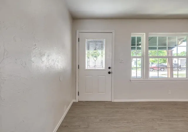 Photo 3 of Single family home for sale at 3923 SE 10th Place, Oklahoma City, OK 73115 | MLS# 1228533 | Listing updated on 2026-09-13
