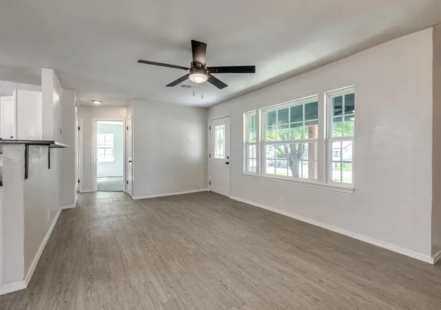 Photo 4 of Single family home for sale at 3923 SE 10th Place, Oklahoma City, OK 73115 | MLS# 1228533 | Listing updated on 2026-09-13