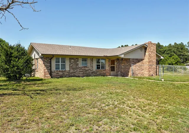 Photo 2 of Single family home for sale at 34304 Lake Rd, Shawnee, OK 74801 | MLS# 1229375 | Listing updated on 2026-09-11