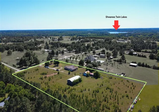 Photo 3 of Single family home for sale at 34304 Lake Rd, Shawnee, OK 74801 | MLS# 1229375 | Listing updated on 2026-09-11
