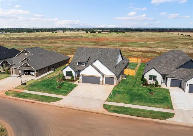 Photo 4 of Single family home for sale at 1138 Copper Ridge Cir, Piedmont, OK 73078 | MLS# 1229757 | Listing updated on 2026-09-15