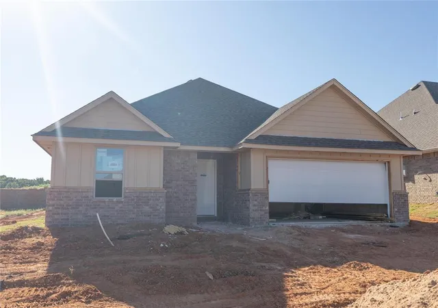 Photo 2 of Single family home for sale at 805 Westfall Blvd, Choctaw, OK 73020 | MLS# 1230070 | Listing updated on 2026-09-11