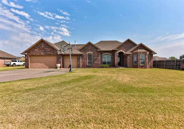 Photo 1 of Single family home for sale at 3477 Ne Eastridge Cir, Piedmont, OK 73078 | MLS# 1230176 | Listing updated on 2026-10-07