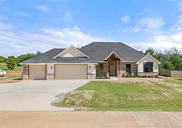 Photo 1 of Single family home for sale at 2416 Black Jack Ct, Blanchard, OK 73010 | MLS# 1230331 | Listing updated on 2026-10-08