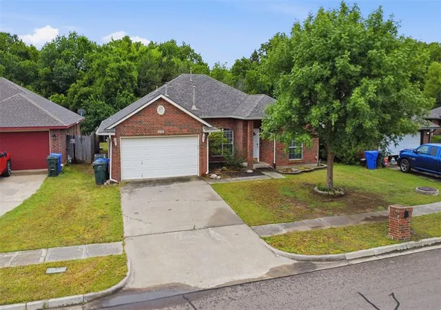 Photo 1 of Single family home for sale at 1708 Parkridge Dr, Norman, OK 73071 | MLS# 1230731 | Listing updated on 2026-09-14