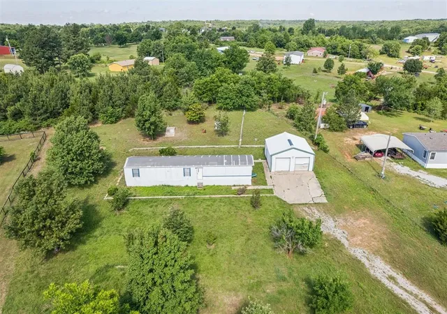 Photo 3 of Single family home for sale at 17201 Rolling Meadows, Newalla, OK 74857 | MLS# 1230843 | Listing updated on 2026-09-10