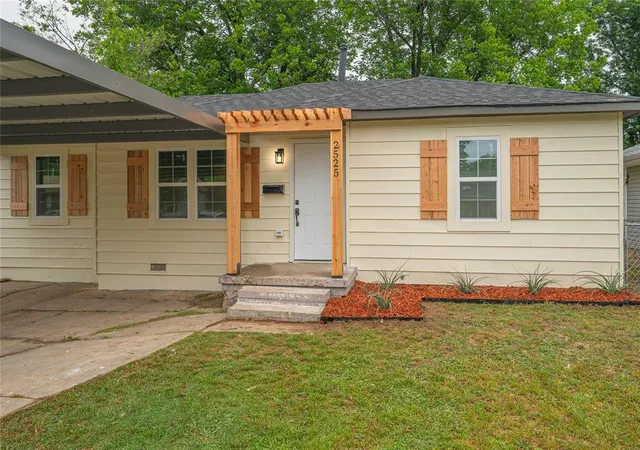 Photo 3 of Single family home for sale at 2525 Sw 46th Street, Oklahoma City, OK 73119 | MLS# 1231133 | Listing updated on 2026-09-15
