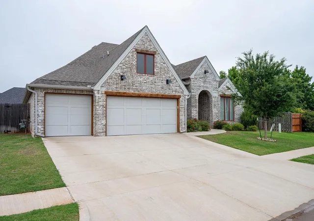Photo 3 of Sale Pending at 18205 Calder Rd, Edmond, OK 73012 | MLS# 1231791 | Listing updated on 2026-09-14