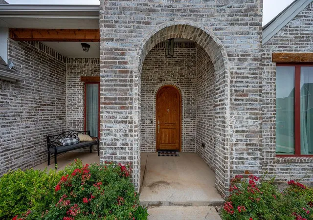 Photo 4 of Sale Pending at 18205 Calder Rd, Edmond, OK 73012 | MLS# 1231791 | Listing updated on 2026-09-14
