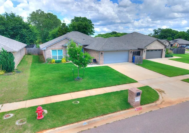Photo 2 of Single family home for sale at 4617 Osprey Dr, Norman, OK 73072 | MLS# 1231822 | Listing updated on 2026-09-13