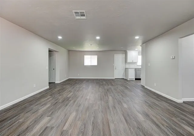 Photo 3 of Single family home for sale at 420 E 12th Street, Chandler, OK 74834 | MLS# 1232587 | Listing updated on 2026-09-10
