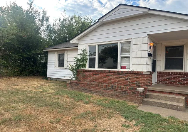 Photo 1 of Sale Pending at 1012 N Locust Ln, Oklahoma City, OK 73110 | MLS# 1232690 | Listing updated on 2026-09-11