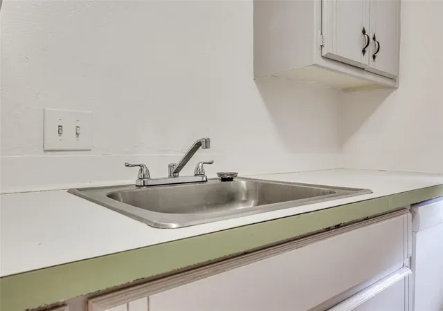 Listing Photo 5 - Condo for sale in building located at 7123 NW 16th St, Oklahoma City, OK 73127