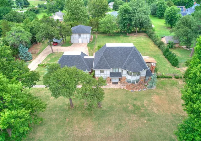 Photo 2 of Single family home for sale at 14055 Hummingbird Dr, Choctaw, OK 73020 | MLS# 1233305 | Listing updated on 2026-09-12