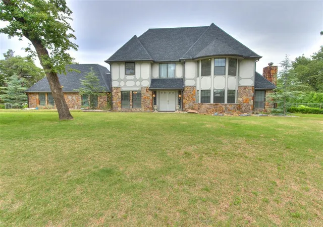 Photo 3 of Single family home for sale at 14055 Hummingbird Dr, Choctaw, OK 73020 | MLS# 1233305 | Listing updated on 2026-09-12