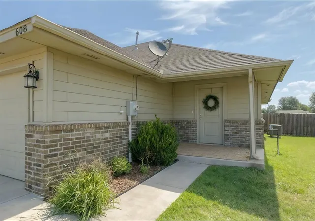 Photo 3 of Single family home for sale at 608 N 5th Street #608-610, Cashion, OK 73016 | MLS# 1233316 | Listing updated on 2026-09-11