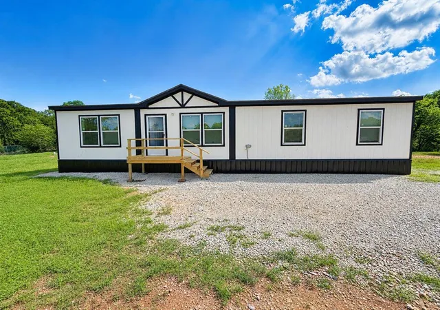 Photo 1 of Single family home for sale at 36509 Old Mills Rd, Tecumseh, OK 74873 | MLS# 1233558 | Listing updated on 2026-09-14
