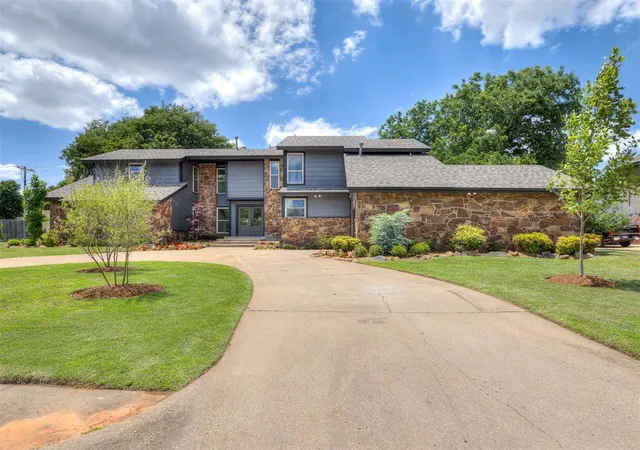 Photo 3 of Single family home for sale at 1801 Faircloud Dr, Edmond, OK 73034 | MLS# 1233669 | Listing updated on 2026-09-14
