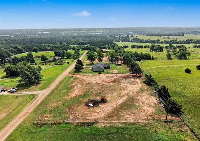Photo 4 of Single family home for sale at 3164 Sharon Gale Dr, Guthrie, OK 73044 | MLS# 1233705 | Listing updated on 2026-09-11