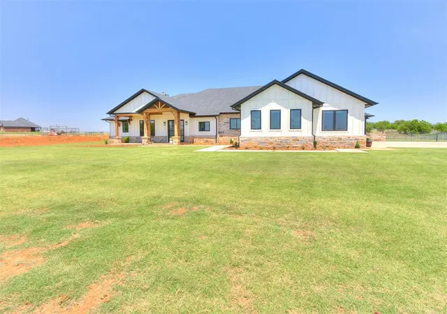 Photo 4 of Single family home for sale at 26244 E 868 Road, Cashion, OK 73016 | MLS# 1233728 | Listing updated on 2026-09-11