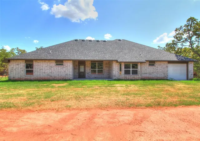 Photo 3 of Single family home for sale at 104699 S Secretariat Trl, Mc Loud, OK 74851 | MLS# 1234033 | Listing updated on 2026-09-13