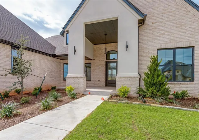 Photo 4 of Single family home for sale at 9300 SW 35th Street, Oklahoma City, OK 73179 | MLS# 1234088 | Listing updated on 2026-09-09