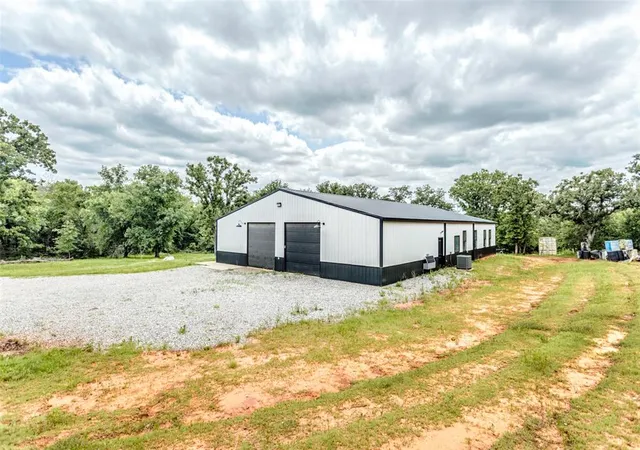 Photo 3 of Single family home for sale at 14001 Kelly Dr, Noble, OK 73068 | MLS# 1234313 | Listing updated on 2026-09-13