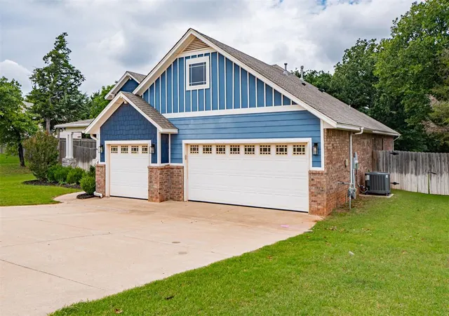 Photo 3 of Sale Pending at 8851 Tall Oaks Dr, Guthrie, OK 73044 | MLS# 1234479 | Listing updated on 2026-09-12