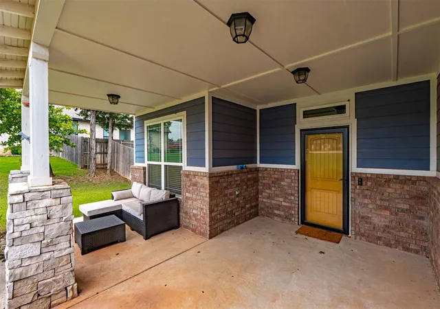 Photo 4 of Sale Pending at 8851 Tall Oaks Dr, Guthrie, OK 73044 | MLS# 1234479 | Listing updated on 2026-09-12
