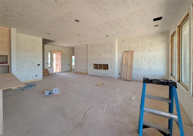 Photo 4 of Single family home for sale at 704 Siena Springs Dr, Norman, OK 73071 | MLS# 1234598 | Listing updated on 2026-09-14