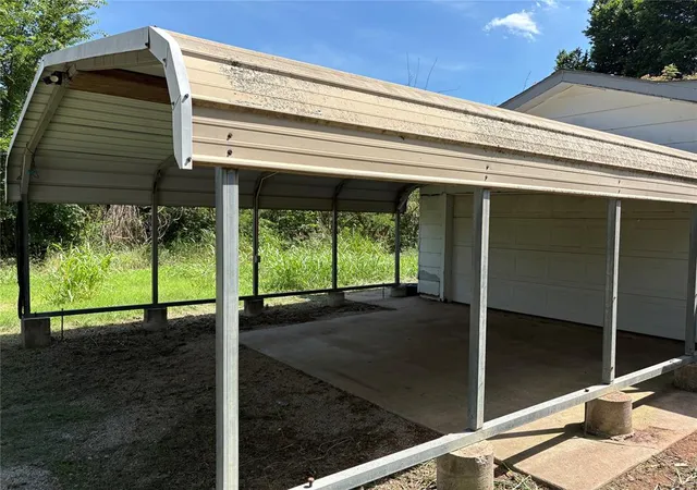 Photo 4 of Single family home for sale at 513 11th Street, Pawnee, OK 74058 | MLS# 1235112 | Listing updated on 2026-09-11