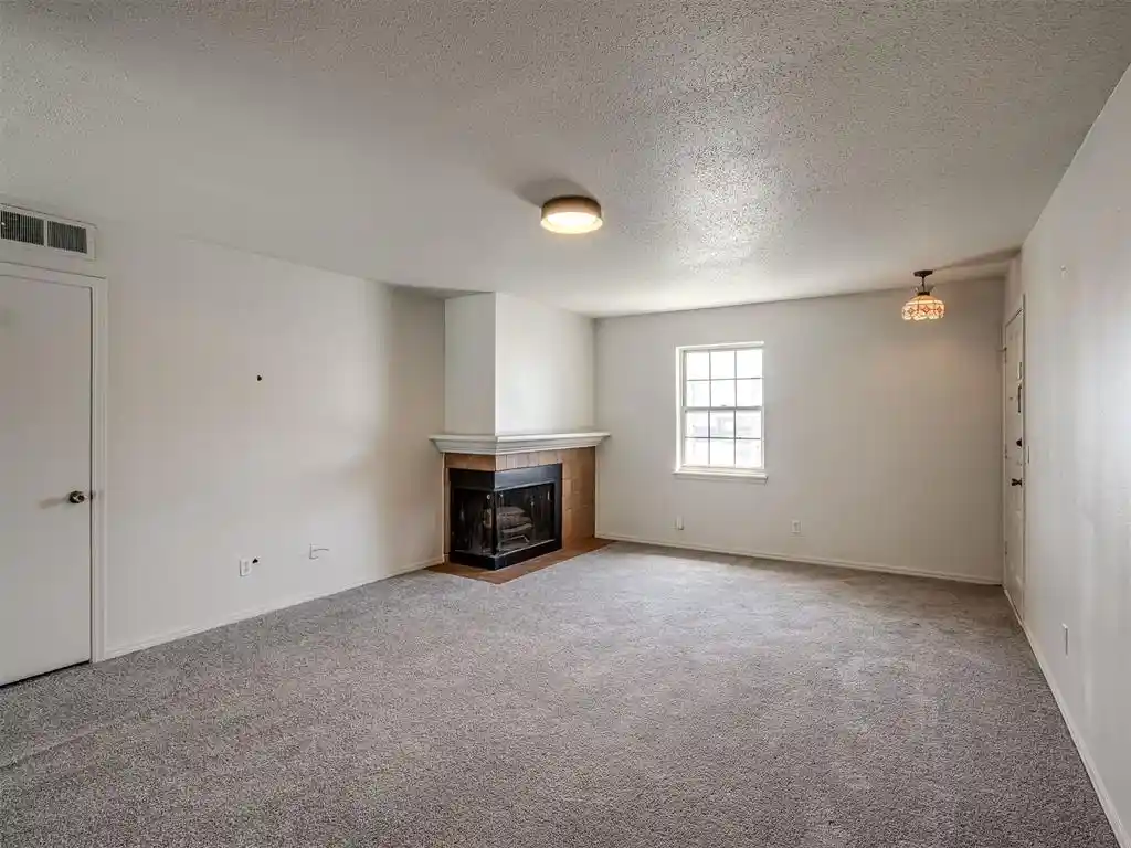 Listing Photo 2 - Condo for sale in 11301 N May Ave located at 11301 N May Ave, Oklahoma, OK 73120 - Unit 11301 N May Ave