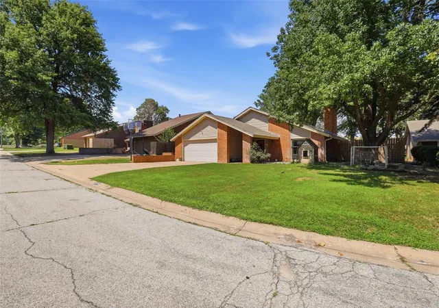 Photo 3 of Single family home for sale at 2713 Haystack Ln, Enid, OK 73703 | MLS# 1235182 | Listing updated on 2026-09-15