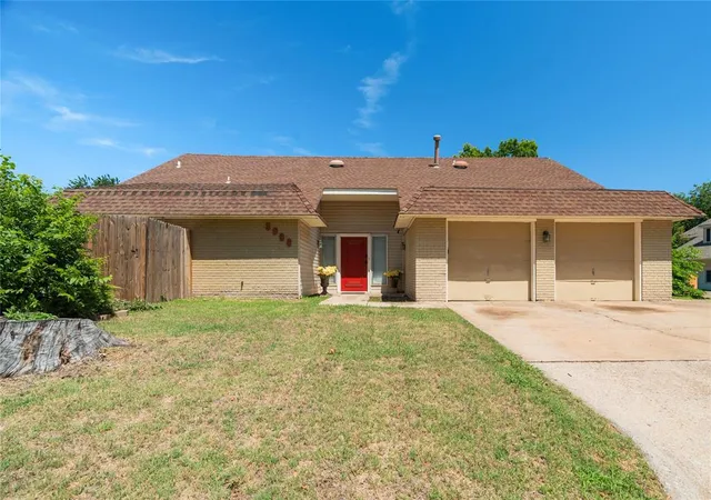 Photo 3 of Single family home for sale at 8900 Lansbrook Ln, Oklahoma City, OK 73132 | MLS# 1235251 | Listing updated on 2026-09-14