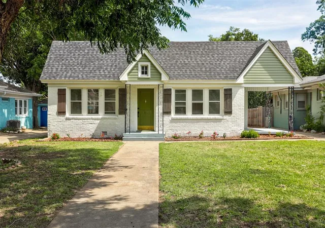 Photo 4 of Single family home for sale at 2015 NW 20th Street, Oklahoma City, OK 73106 | MLS# 1235998 | Listing updated on 2026-09-15