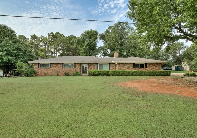 Photo 2 of Single family home for sale at 502 W Morehead Ave, Washington, OK 73093 | MLS# 1236417 | Listing updated on 2026-09-14