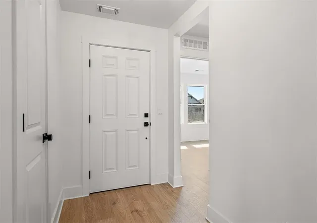 Photo 3 of Single family home for sale at 3804 Eureka Dr, Norman, OK 73069 | MLS# 1236421 | Listing updated on 2026-09-15