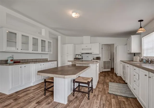 Photo 2 of Single family home for sale at 206 N Pine St, Crescent, OK 73028 | MLS# 1236443 | Listing updated on 2026-09-08