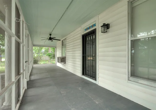 Photo 3 of Single family home for sale at 702 N Park Ave, Shawnee, OK 74801 | MLS# 1236573 | Listing updated on 2026-09-14